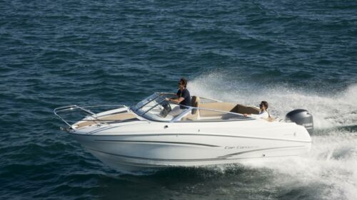 Jeanneau-motorboat-charter-rent-yachtco-10.jpg