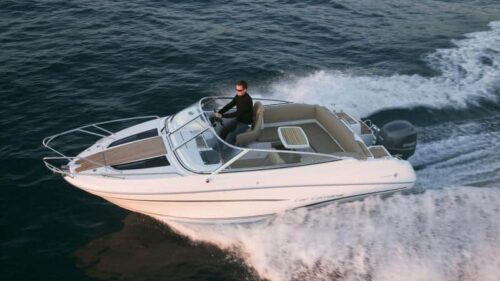 Jeanneau-motorboat-charter-rent-yachtco-16.jpg