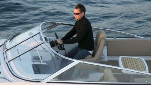 Jeanneau-motorboat-charter-rent-yachtco-8.jpg