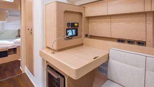 Sailboat-charter-rent-yachtco-17.jpg