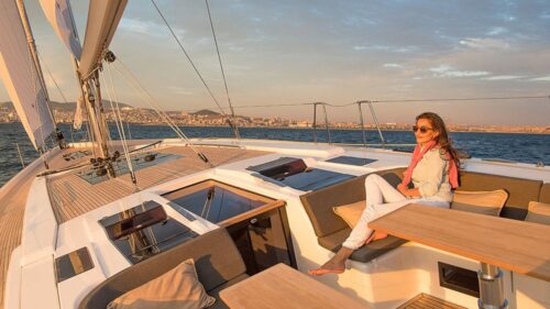 Sailboat-charter-rent-yachtco-8.jpg